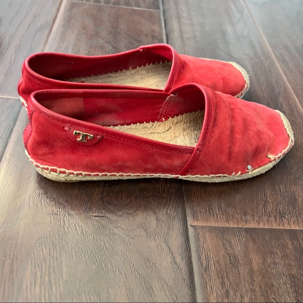 Tory Burch women’s espadrille size 8 with one side unstitched - Picture 1 of 9